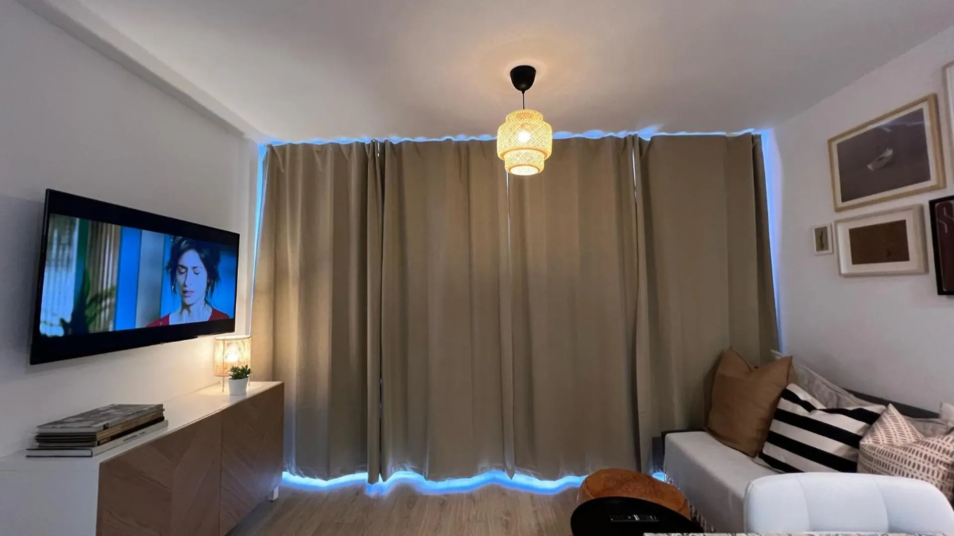 Stylish And Comfortable One Bedroom With Sea View Torremolinos Spain